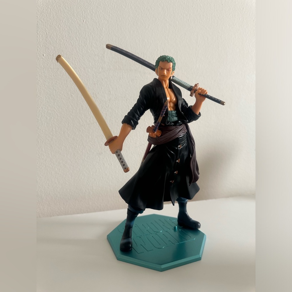 Zoro ( One Piece ) Action Figure